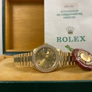 Rolex Lady-Datejust - 1989 - Diamond Bezel - Champagne Diamond Dial - 69138 *FULL SET*