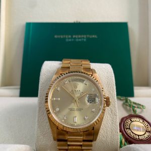 Rolex Yellow Gold Day-Date 36 - 1991 - Fluted Bezel - Champagne Diamond Dial - Nice Patina- 18238 *UNPOLISHED*